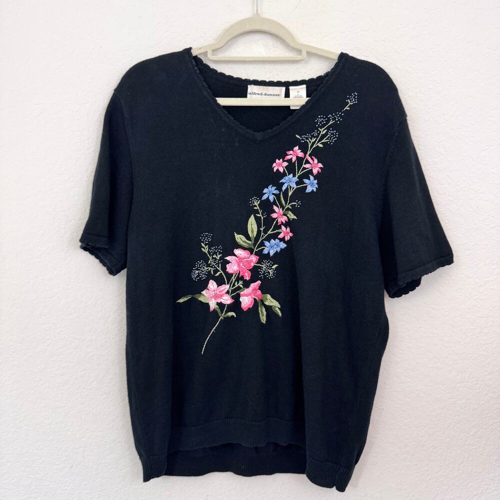 Alfred Dunner Women Vintage Embroidered Floral Short Sleeve Sweater Size M Black